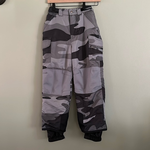 Cherokee Kids Snow Pants Grey Camouflage Cargo 6 Pockets Adjustable Waistband - Picture 1 of 10